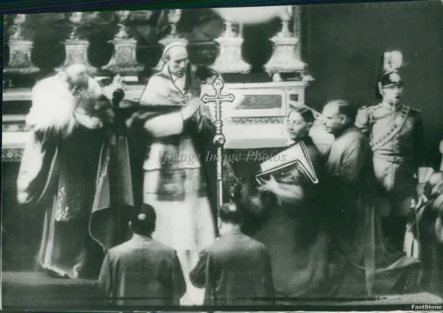 1939 Pope Pius Xii Receiving Cardinals Homage Sistine Chapel Religious 6X8 Photo