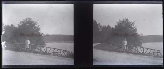 FRANCE Bagnoles femme 1928 photo NEGATIVE stereo glass plate V26L7n