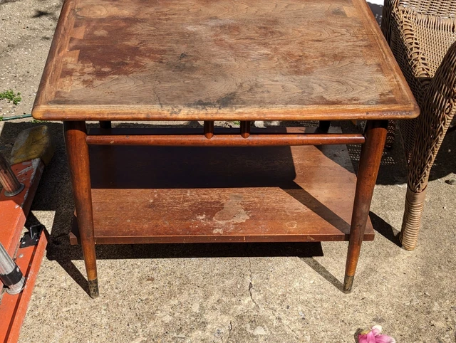 Lane Acclaim Dovetail Mid-Century Modern End Table 900-47 and-05 coffee table. Lane Acclaim Dovetail Mid-Century Modern End Table 900-47 and-05 coffee table.