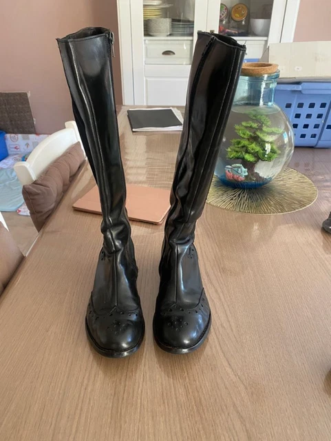 Bottes GUESS Femme Noires - Taille 35 - Occasion Très Bon état (portées 2 Fois) - Matelassées, Doublure Fourrure