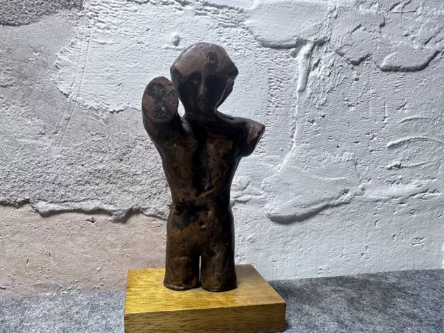 Scultura in bronzo raffigurazione di corpo, XX secolo, artista ignoto, basamento