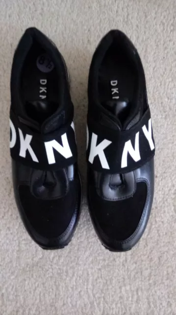 DKNY Marli women slip on sneakers fit 7.0 - 8.5