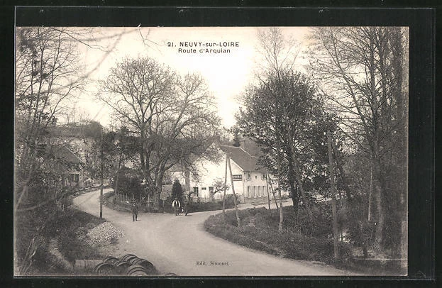 CPA Neuvy-sur-Loire, Route d´Arquian