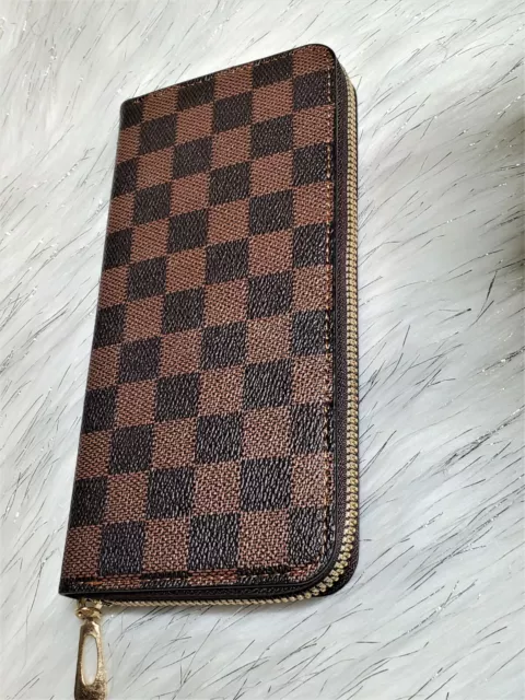 Women's Checkered Wallet