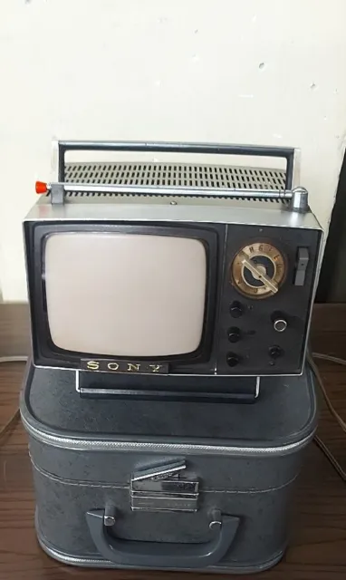 Sony Microtv 5-303t del 1965 Con Valigetta Di Trasporto TV Vintage FUNZIONANTE