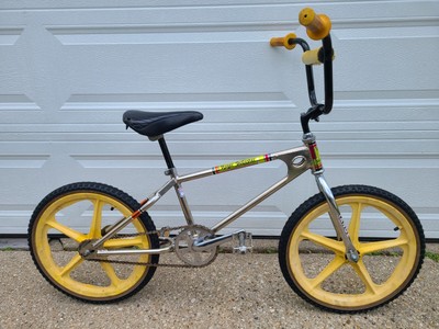 bmx free agent maverick