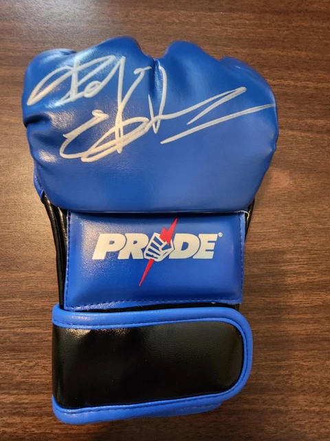 Fedor Emelianenko, Signed Pride MMA Glove, Fedor Emelianenko, Signed Pride MMA Glove,