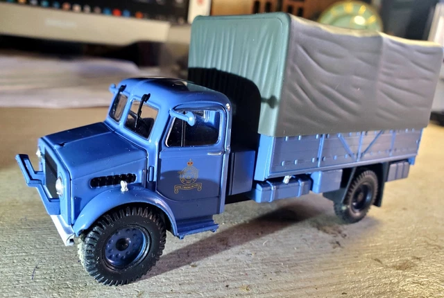 Miniature IXO Altaya 1:43 Berliet 130 B11 Frigorifique 'Ressons' - Modèle Réduit Camion Occasion