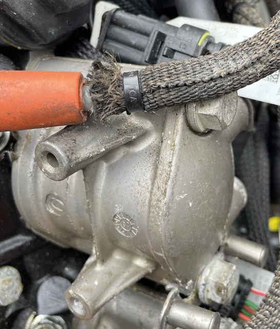 FUEL INJECTOR STRBD 115HP 130HP V4 150HP 200HP V6 Evinrude ETEC