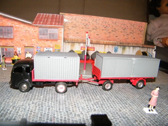 Dinky Toys Simca Cargo Esso – Semi-remorque Bâché – 1/50 – Zamak – 1958
