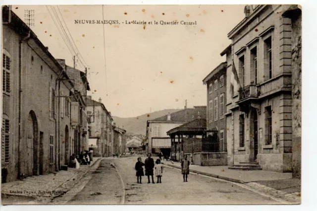 NEW HOUSES - Meurthe and Moselle - CPA 54 - the town hall and central district