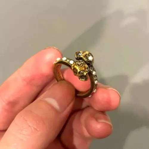 Alexander McQueen Ring Twin Skull Gold International size:15 3