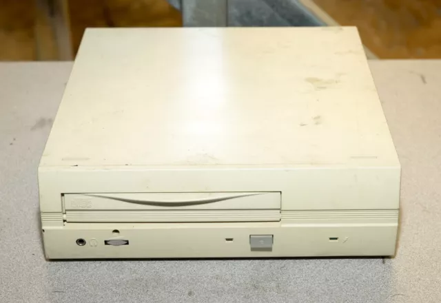 Vintage Toshiba external SCSI CD-ROM drive TXM3301E1 XM-3301B