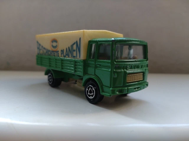 MAJORETTE 1/60 - CAMION Saviem, semi-remorque bâchée pub Michelin N MAJORETTE 1/60 - CAMION Saviem, semi-remorque bâchée pub Michelin N