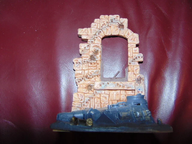 2002 Marvel Legends Series WII Tank Wall Base Stand from Red Skull Needs Glue