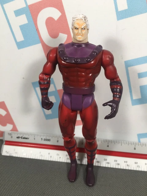 Marvel Toy Biz 1997 The Uncanny X-Men vs Street Fighter Magneto Figure