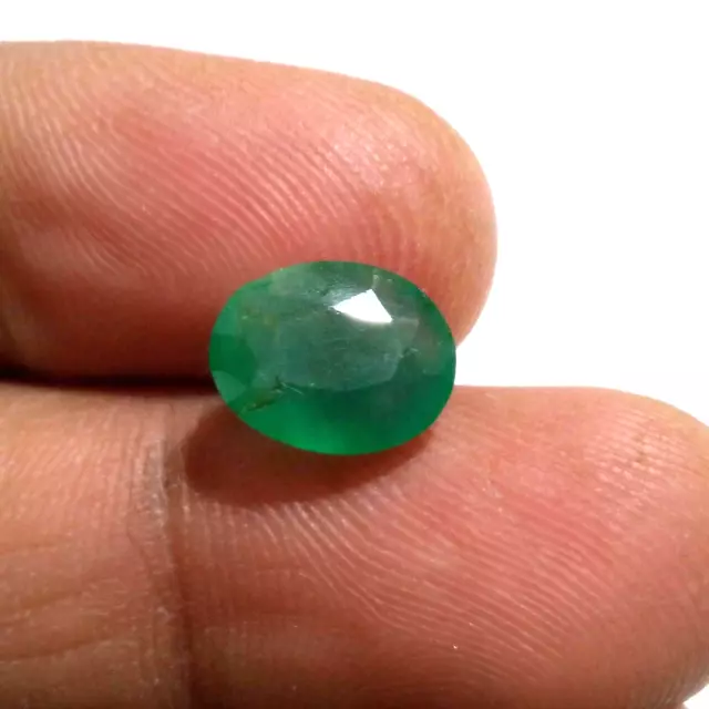 Top  Zambian Emerald Oval Shape 3.25 Crt Wonderful Green Faceted Loose Gemstone