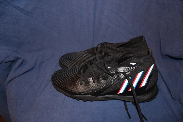 Adidas Predator Edge Gr. 43 1/3 Fußballschuhe Kunstrasen Tausendfüßler