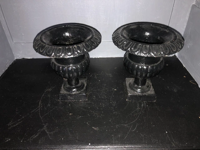 Ancienne Paire De Petits Vases Médicis Ancien