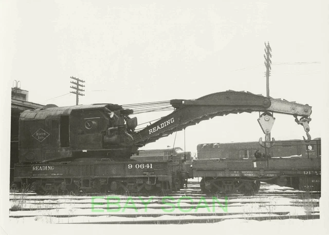 7EE300K RP 1950s  READING RAILROAD WRECK CRANE 90641