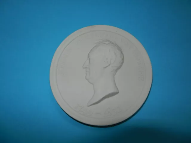 DDR Johann Wolfgang von Goethe 1749 - 1832  Meissner Porzellan Medaille 2/18