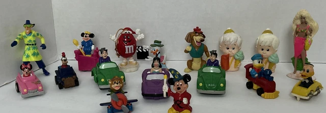 Vtg Lot 17 Plastic McDonalds, Burger King, etc, Cartoon Miniature Toys/Figures