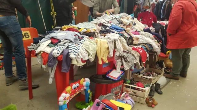 Vestiti Bambini stock 2.000pz, da 0 a 6 Anni unisex misto nuovi e usati ottimi. 3