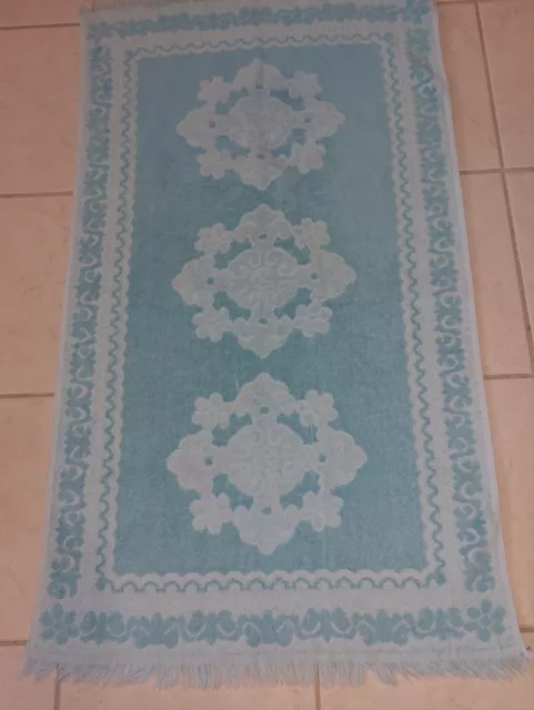 Vtg Fashion Manor Sculpted Blue Floral Cotton Bath Towel 23 x 39 VGC