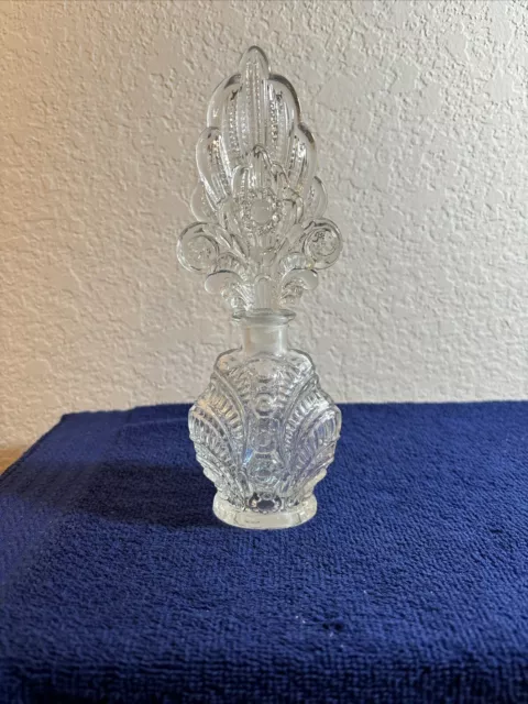 Beautiful Vintage Fan Top Pressed Glass Clear Perfume Bottle