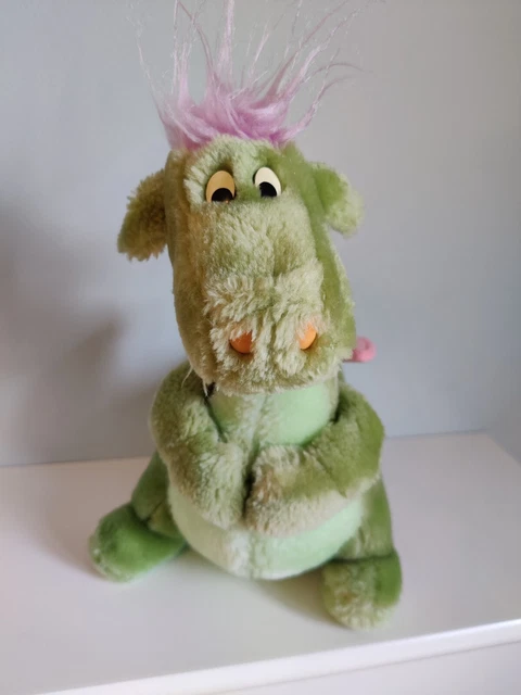 WALT DISNEY WORLD Disneyland Petes Dragon Elliott Plush Green Toy *V.G