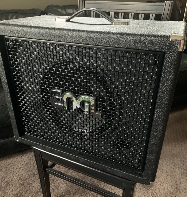 ENGL 112 PRO Vertical 1x12 Closed-Back Speaker Cabinet ENGL 112 PRO Vertical 1x12 Closed-Back Speaker Cabinet