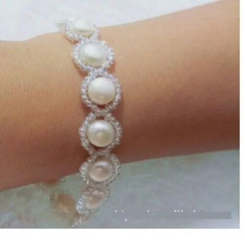 Handmade Natural White Button Cultured Freshwater Pearl Beaded Bracelet