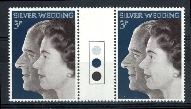 GB 1972 Silver Wedding 3p traffic light gutter pair unfolded unmounted mint ca
