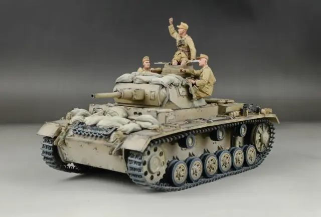 1/35 Built WWII German DAK Panzer III Ausf.H w/Sandbag Armour Tank Model