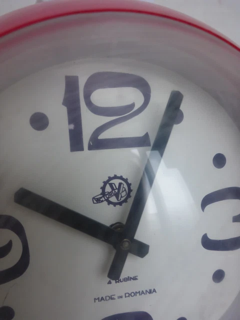 alter Wecker Kugel alte Uhr Kunststoff DDR victoria made in romania 70er 3