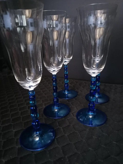 Housse Livre étui Rabat Pour Xiaomi Redmi A2 - Protection Anti-choc, Finition Mate, Recharge Sans Fil Qi - CoolGadget