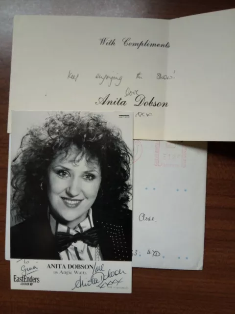 ANITA DOBSON *Angie Watts* EASTENDERS HAND SIGNED AUTOGRAPH CAST CARD Envelope +