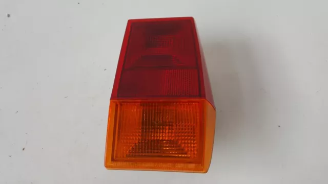 Phares Feux Arrière Droite Complet De Porte-Lampes Ford Fiesta MK1 Jusqu'À '83