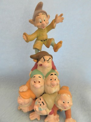 disney traditions seven dwarfs precarious pyramid figurine