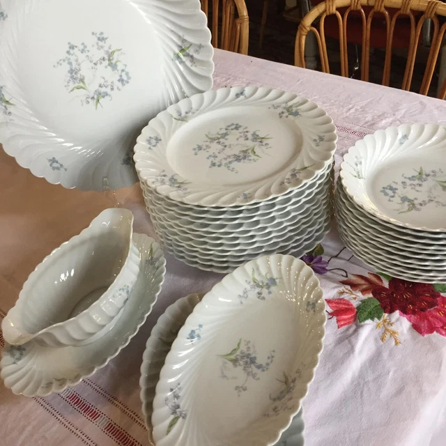 Adorable service de table  porcelaine de limoges Haviland torse myosotis muguet