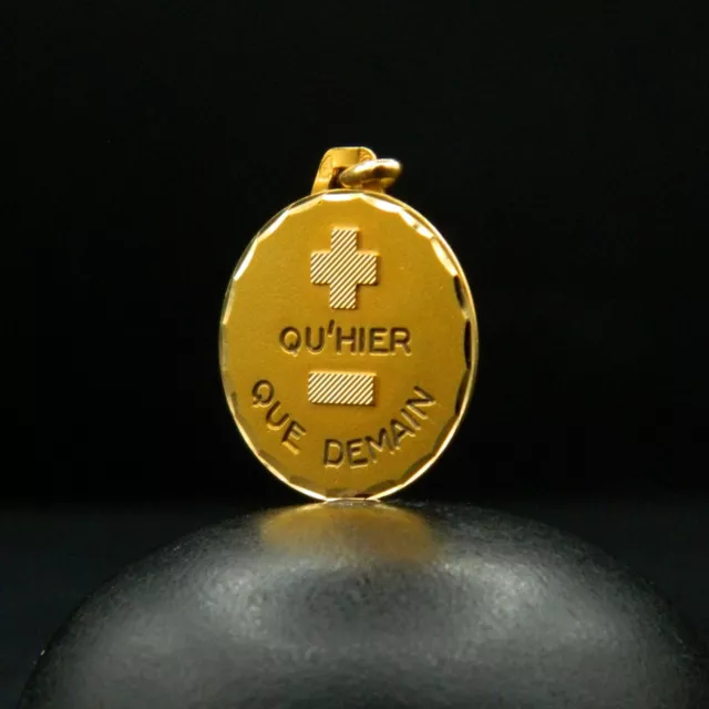 O760 - Médaille d'Amour AUGIS en Or jaune 18K + qu'hier - que demain