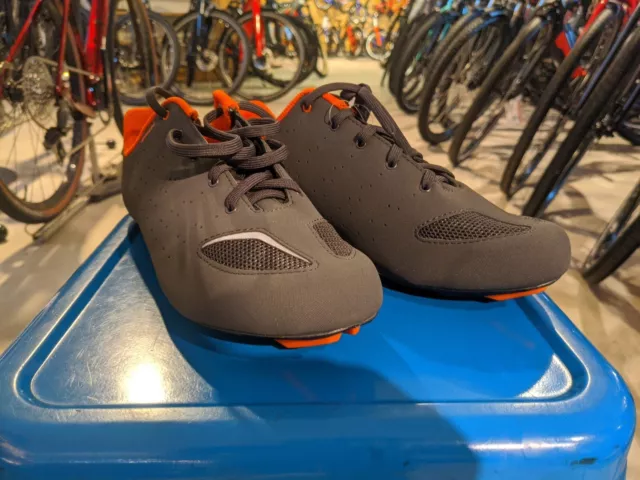 Mavic Aksium III, Grey Mens Road Cycling Shoes, Size 8