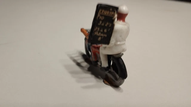 sympa cycliste tour de France ( figurine amovible / salza ) 1668