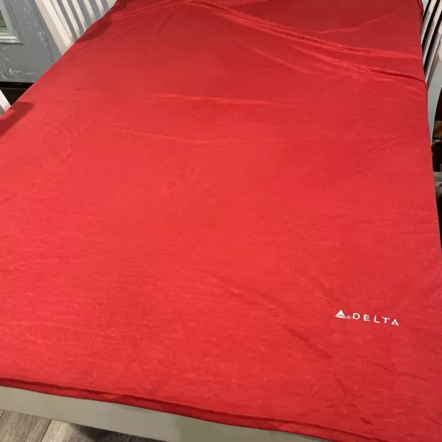 VINTAGE DELTA AIRLINES INFLIGHT TRAVEL LAP BLANKET RED Embroidered 58” X 44”
