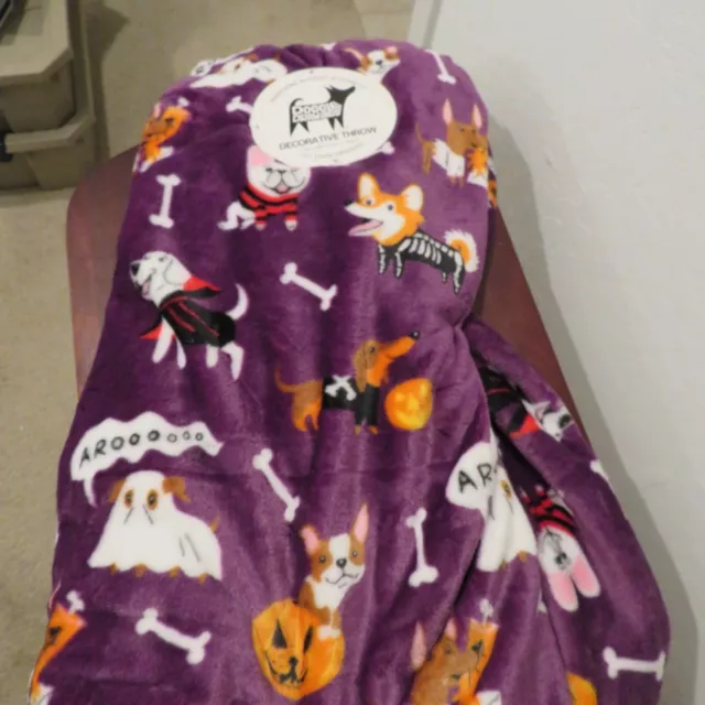 DACHSHUND Halloween Bones Throw Blanket Dogs - Berkshire 50" x 60" NWT