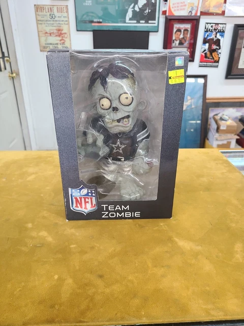 Forever Collectibles  Dallas Cowboys 00 Jersey Frankenstein Zombie Garden Gnome