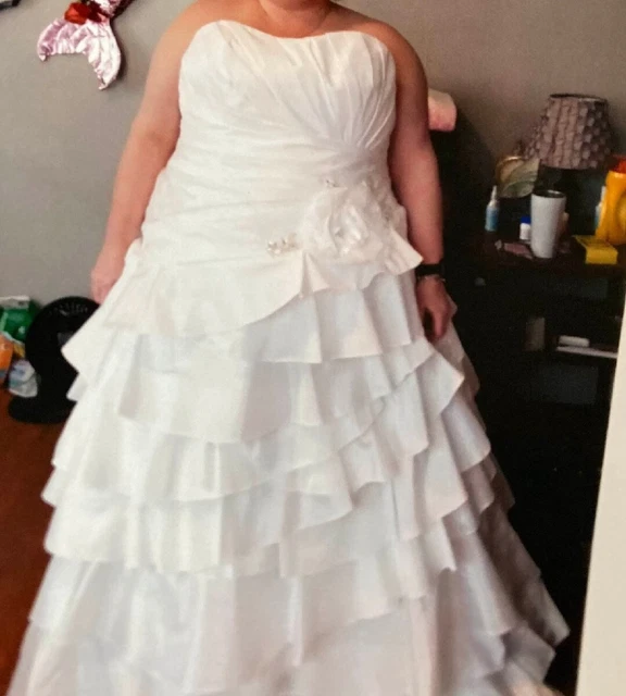 Plus Sized Wedding Dress Cara Mia Nwot