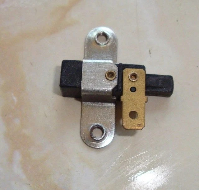 LAND ROVER / Range Rover Hand Brake Warning Light Switch £10.00