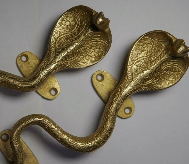 Door Handle Snake Design Gate Pull Cabinet Drawer Kitchen Entrance Knob Decor