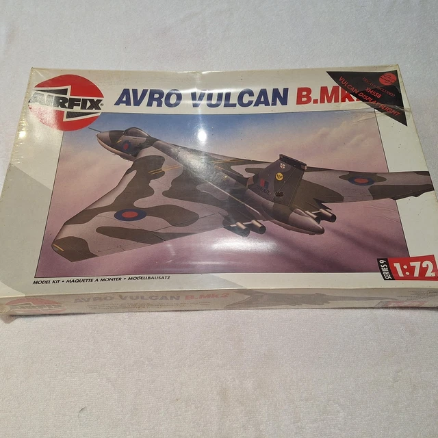 AIRFIX 1/72° N°09002 AVRO VULCAN B Mk2 + BIG ED, AIRES, TRAIN METAL